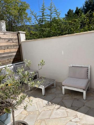 Azur Appart 4 Pers - Parking - Terrasse - 10Min Du Centre Cassis Exterior foto